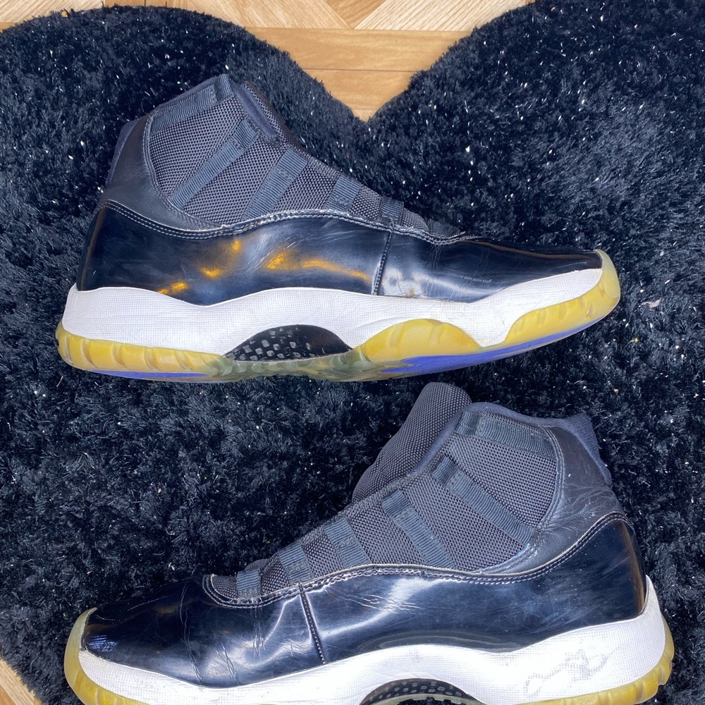 Jordan 11 “spacejam”